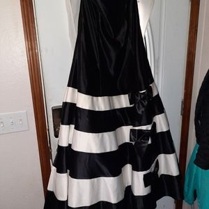 Jessica McClintock Gown